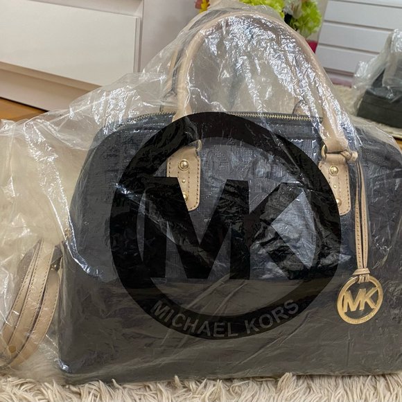 Michael Kors Shiny Black Monogram Satchel Bag - Picture 14 of 14